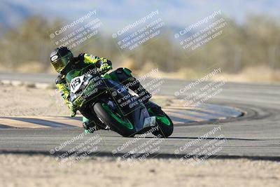 media/Dec-07-2025-CVMA (Sun) [[3e7d2de5dc]]/Race 12- Formula 40 MW and LW/